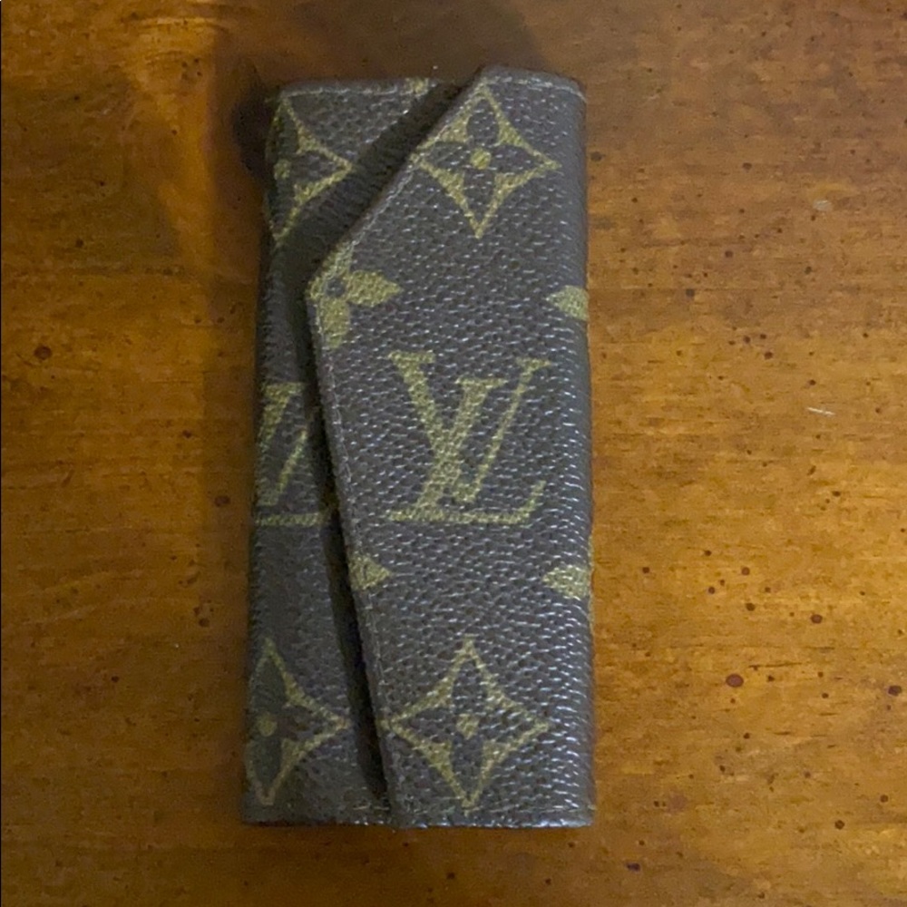 Louis Vuitton key holder